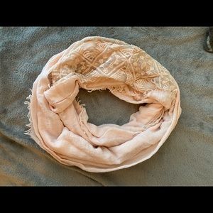 Infinity scarf